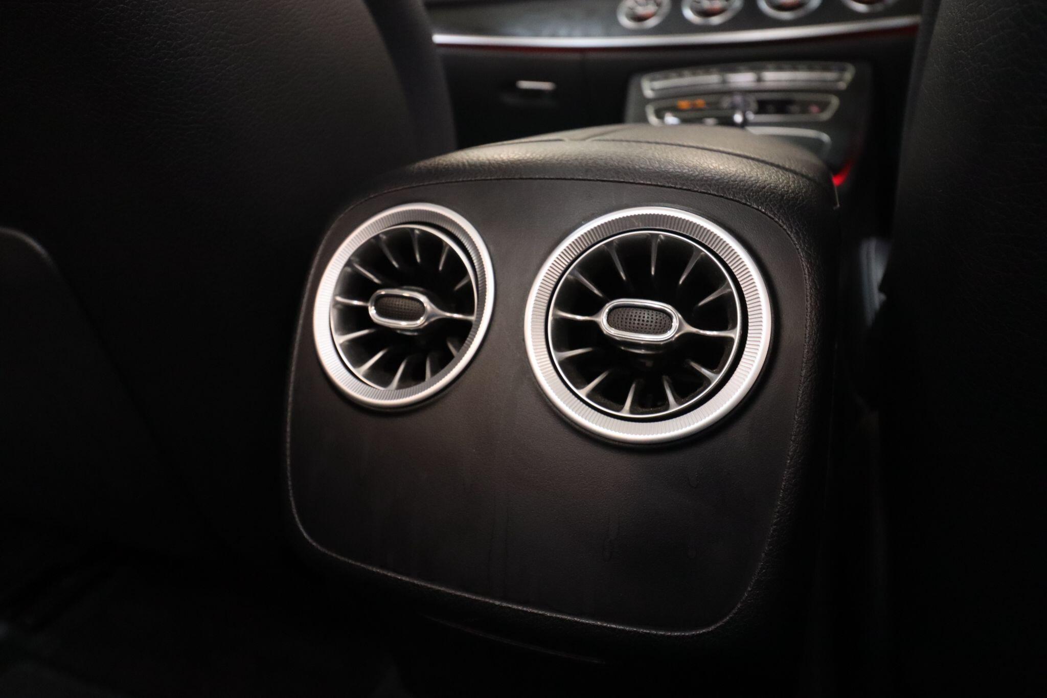 Mercedes-Benz E Class view 52