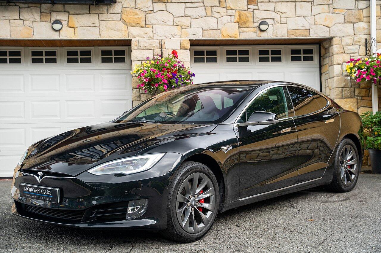 Tesla Model S view 27