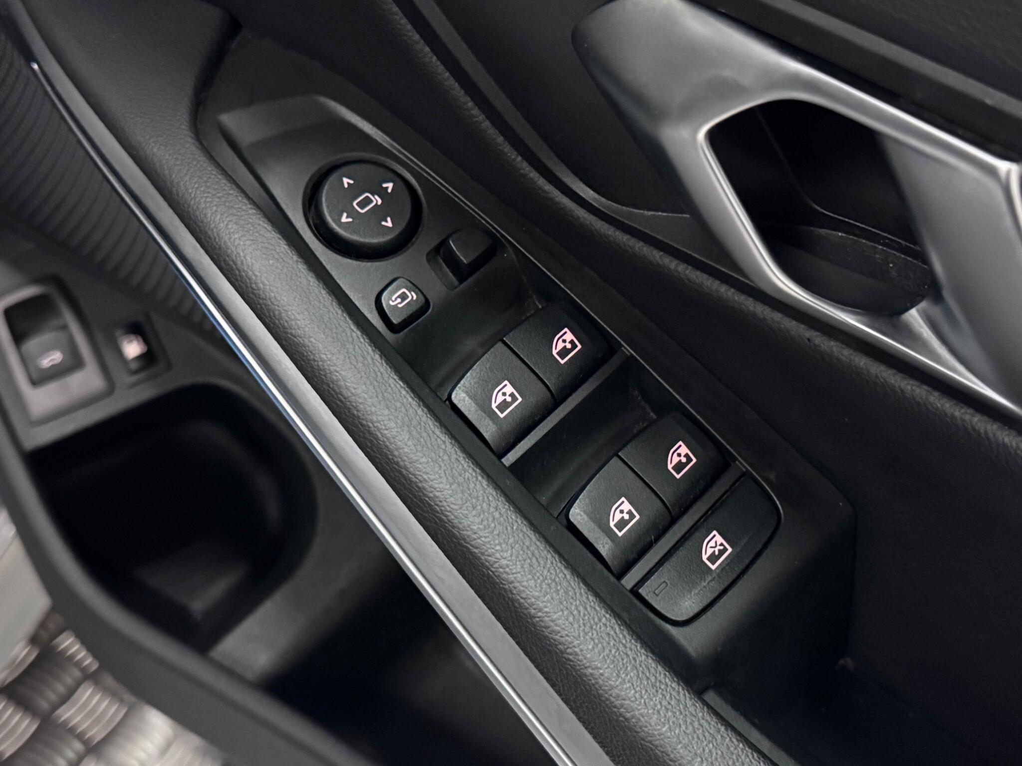 BMW 3 Series view 26