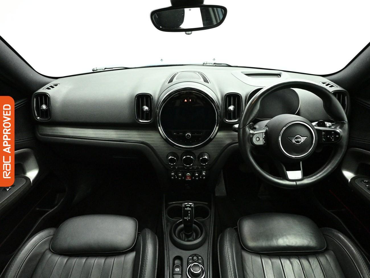 MINI Countryman view 2