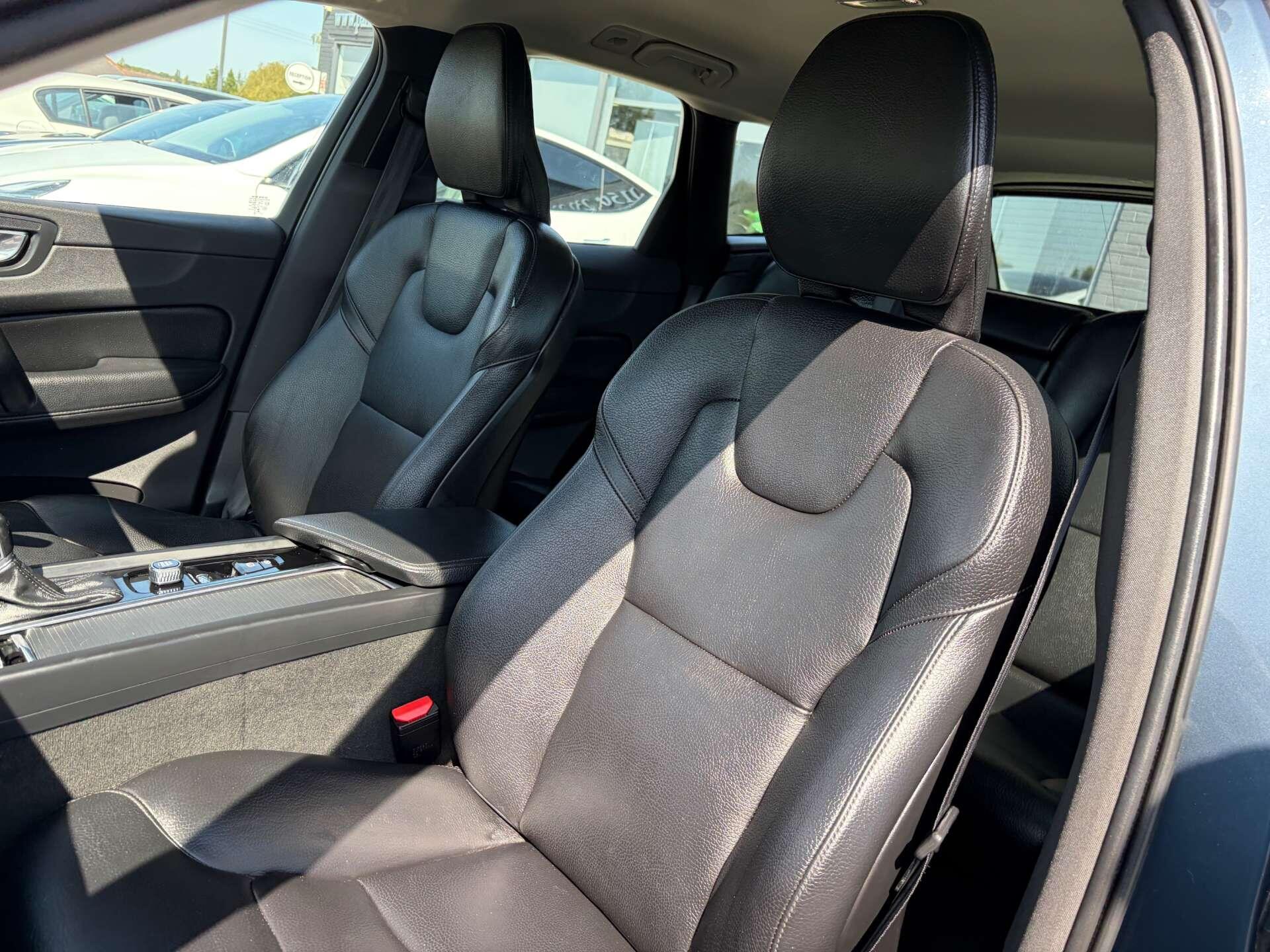 Volvo XC60 view 17