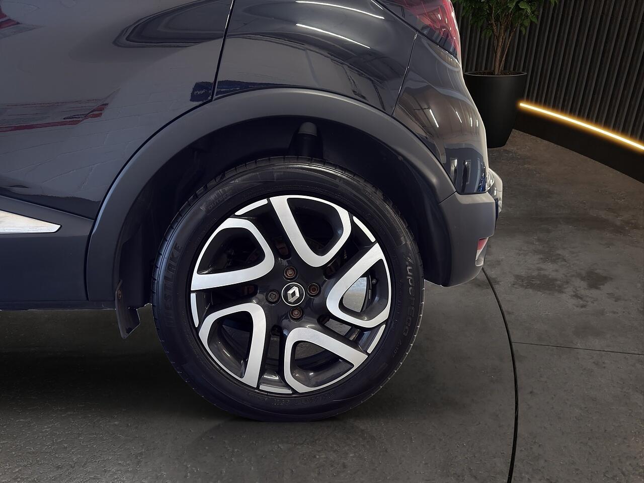 Renault Captur view 22
