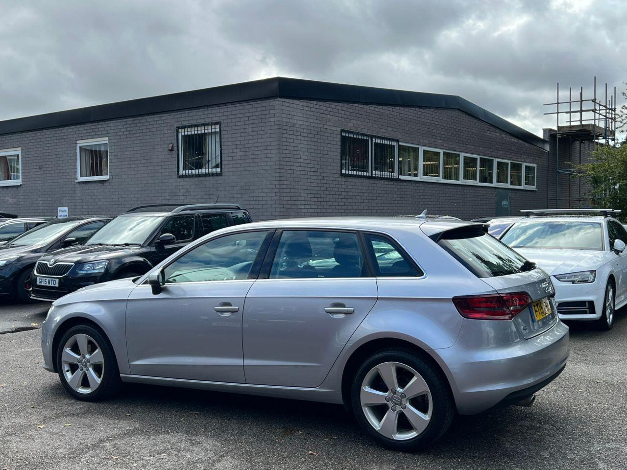 Audi A3 view 9