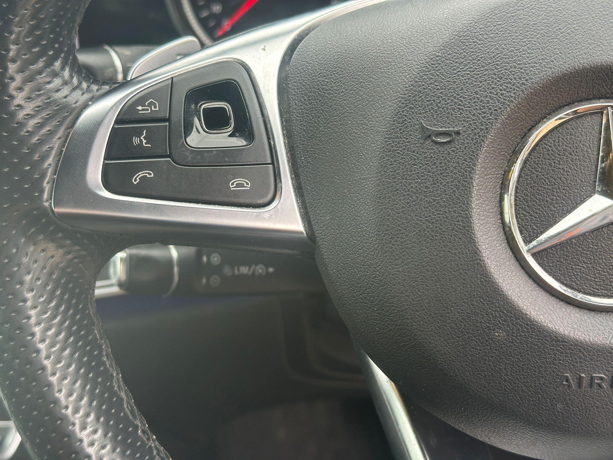 Mercedes-Benz E Class view 22