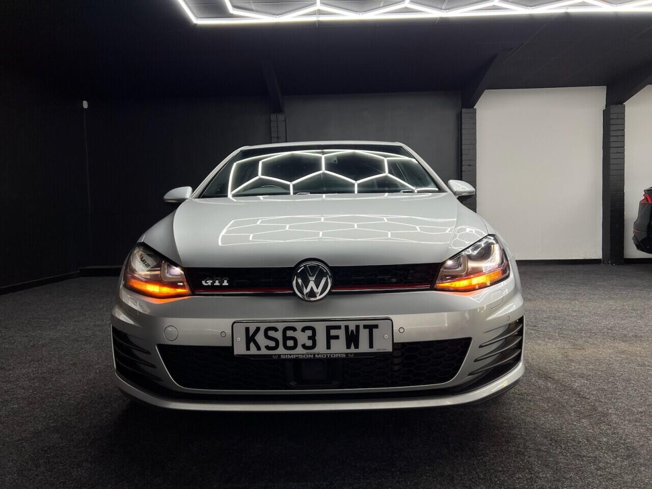 Volkswagen Golf view 21