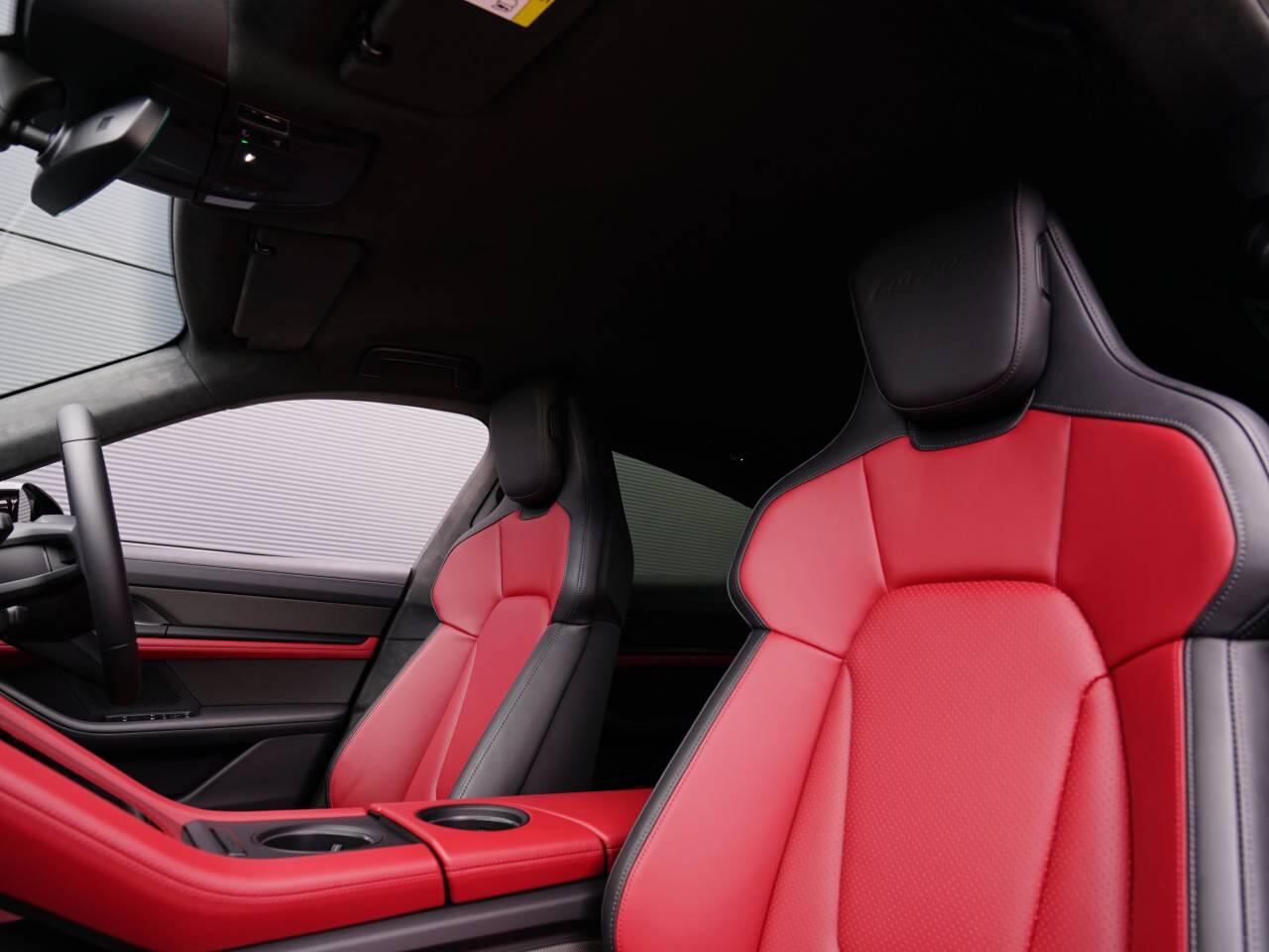 Porsche Taycan view 16