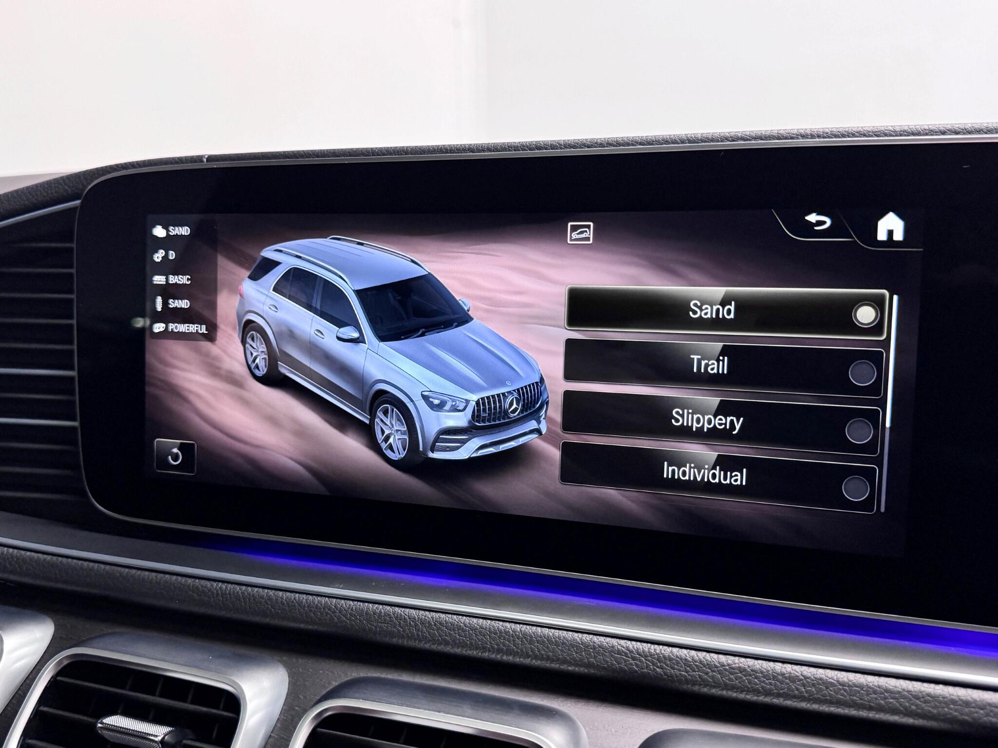 Mercedes-Benz Gle view 57