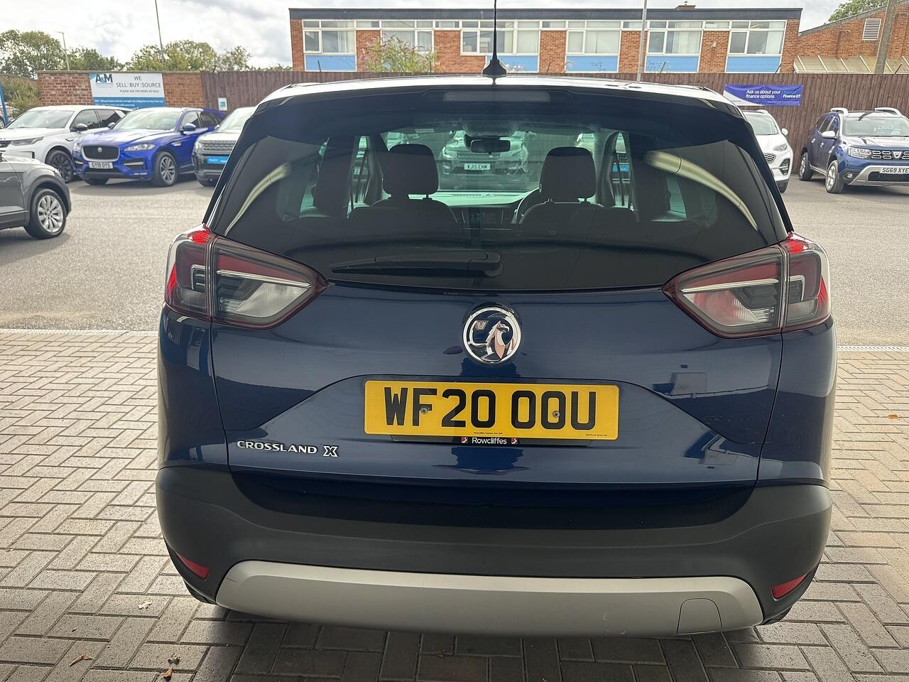 Vauxhall Crossland X view 4