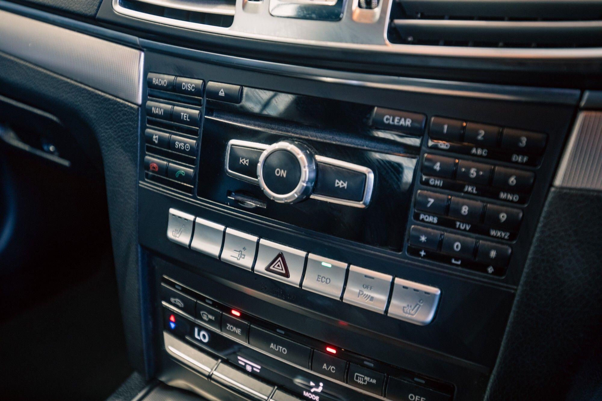 Mercedes-Benz E-Class view 16