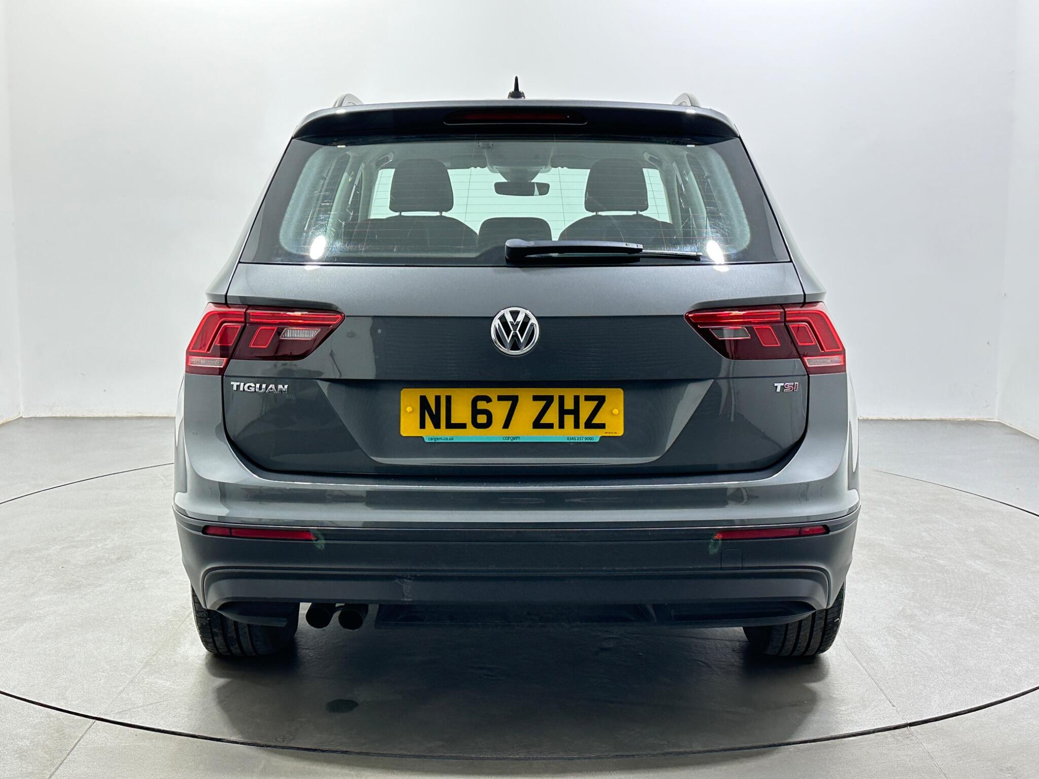 Volkswagen Tiguan view 7