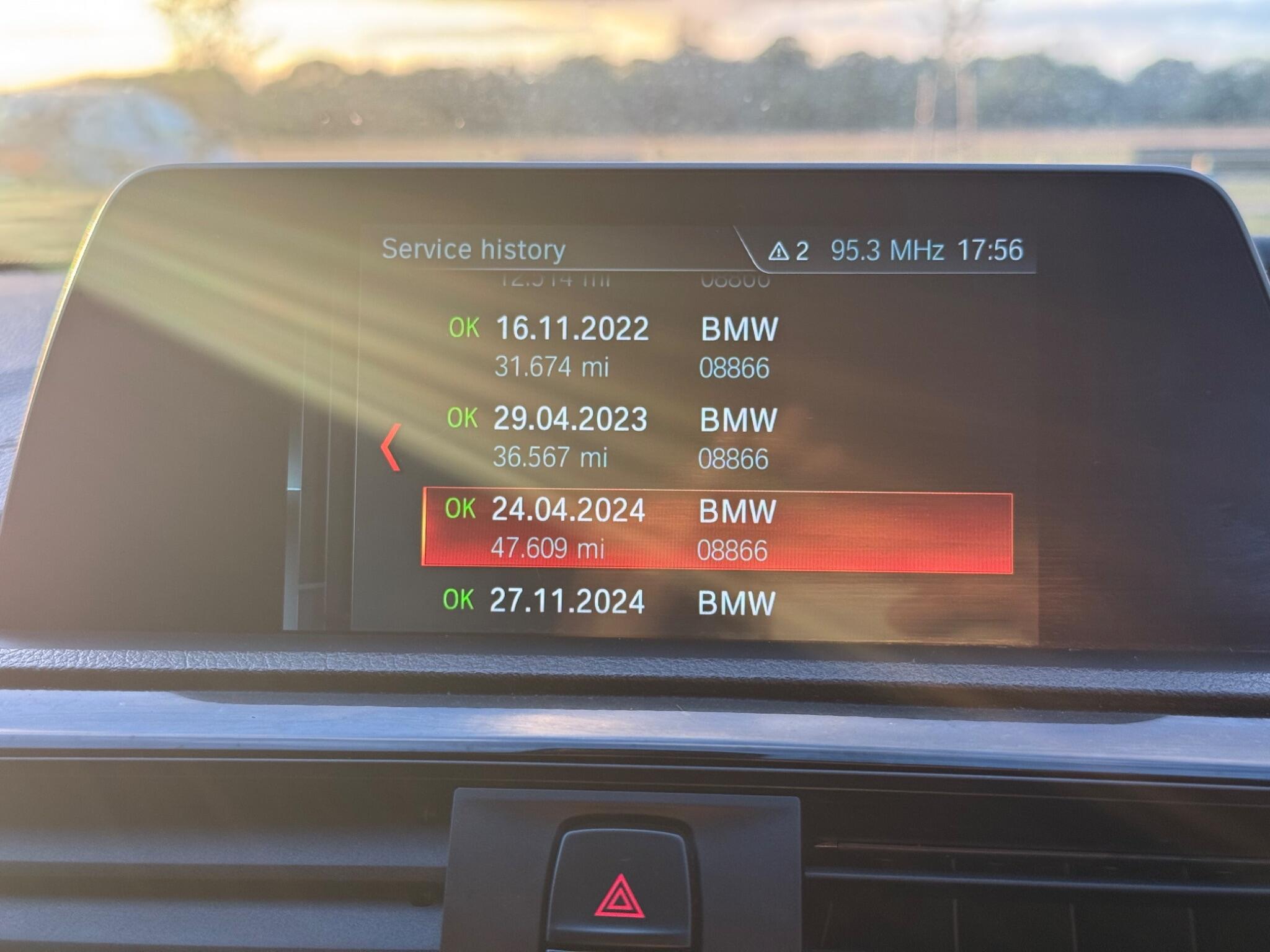 BMW 2 Series view 36