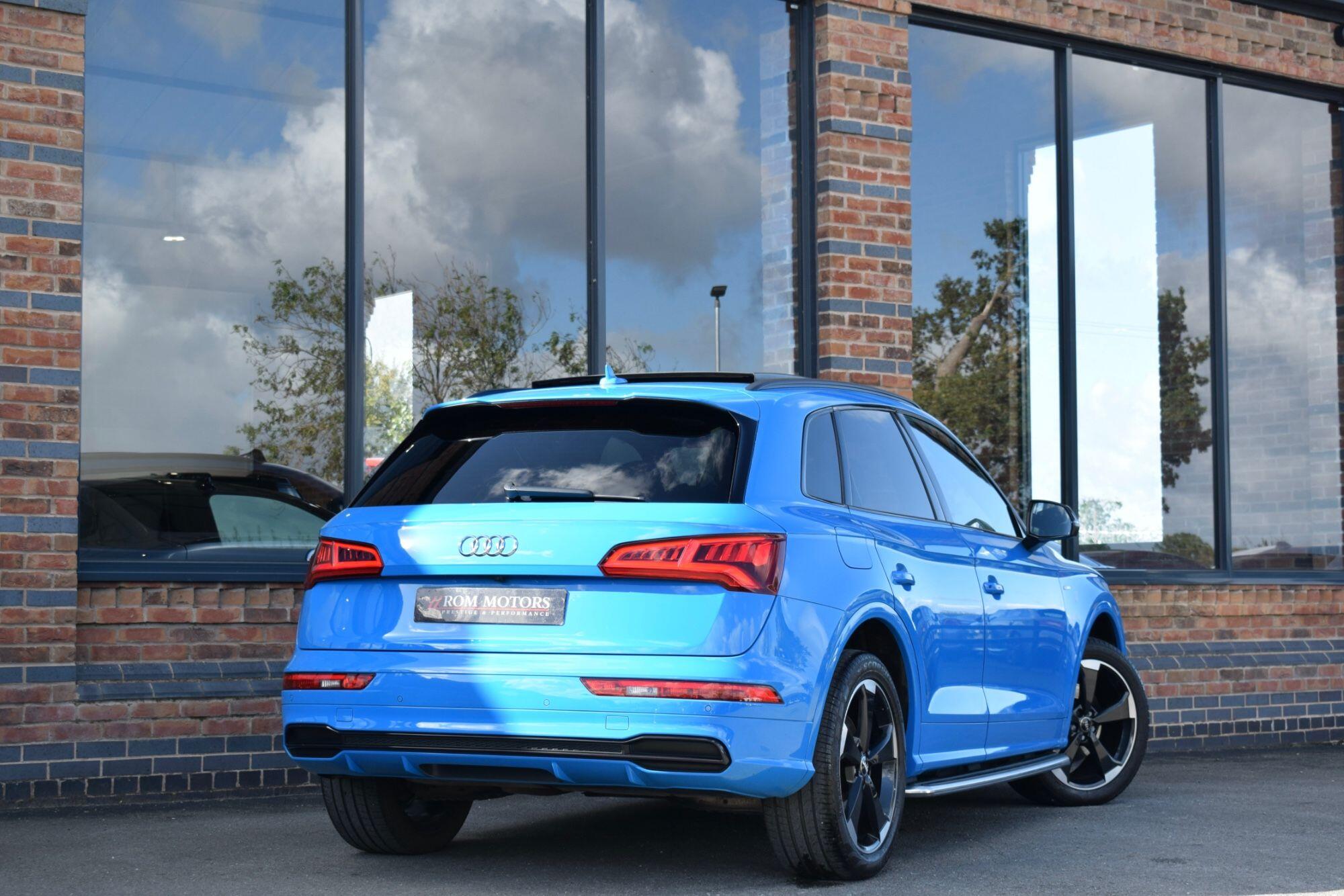 Audi Q5 view 2