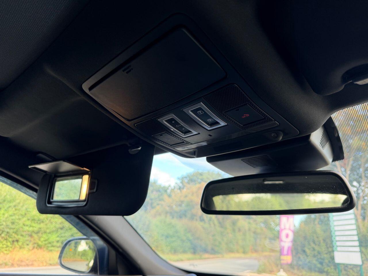 Jaguar Xe view 52