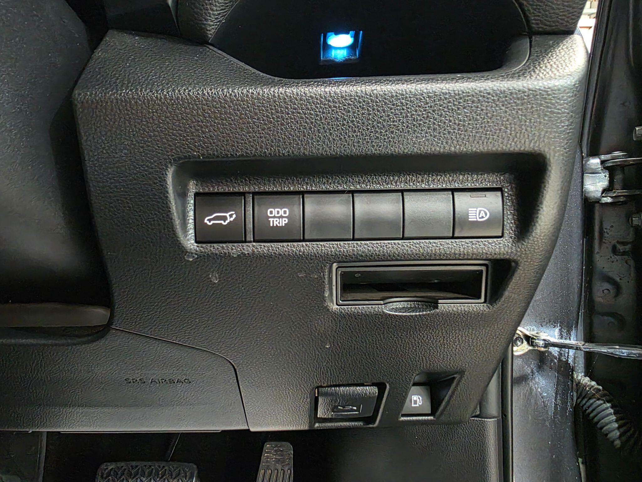 Toyota RAV4 view 16