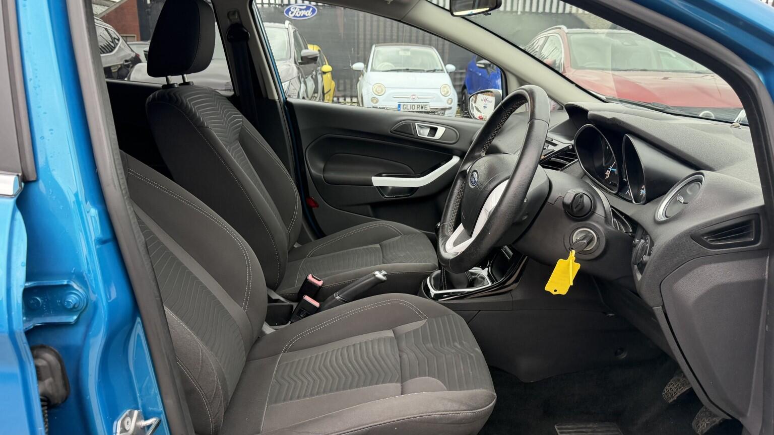 Ford Fiesta view 27