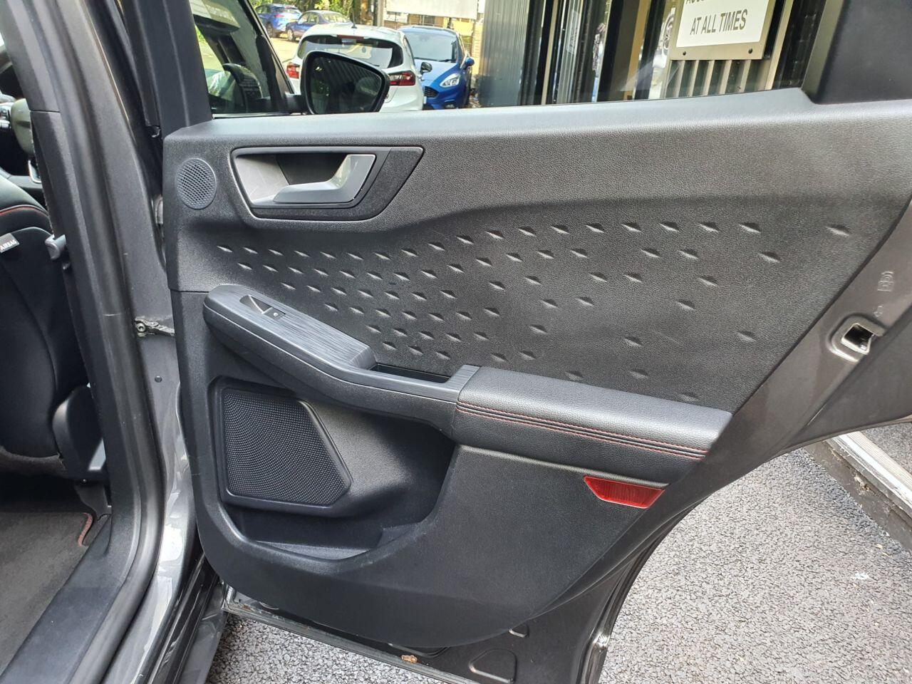 Ford Kuga view 18