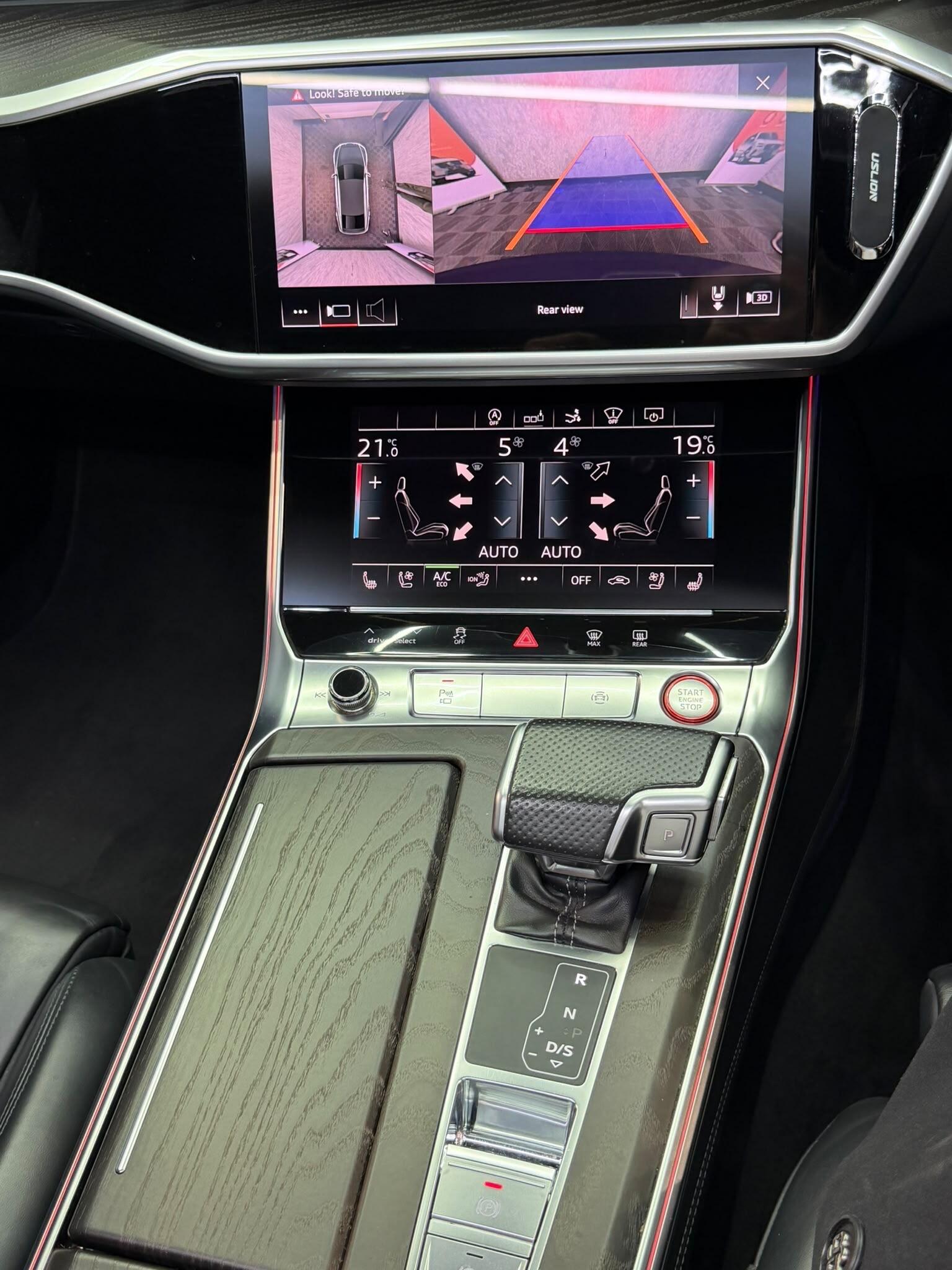 Audi RS7 view 8