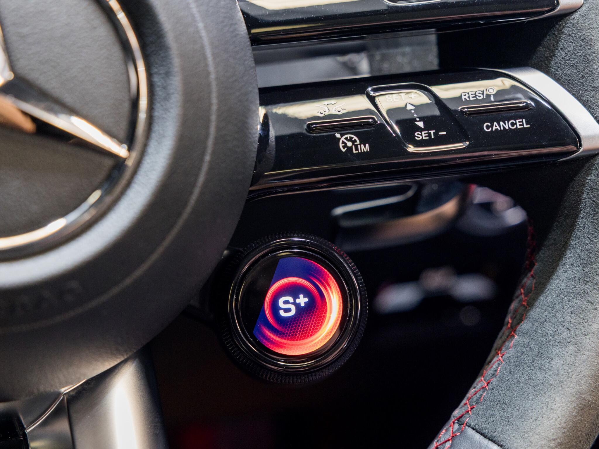 Mercedes-Benz C Class view 28