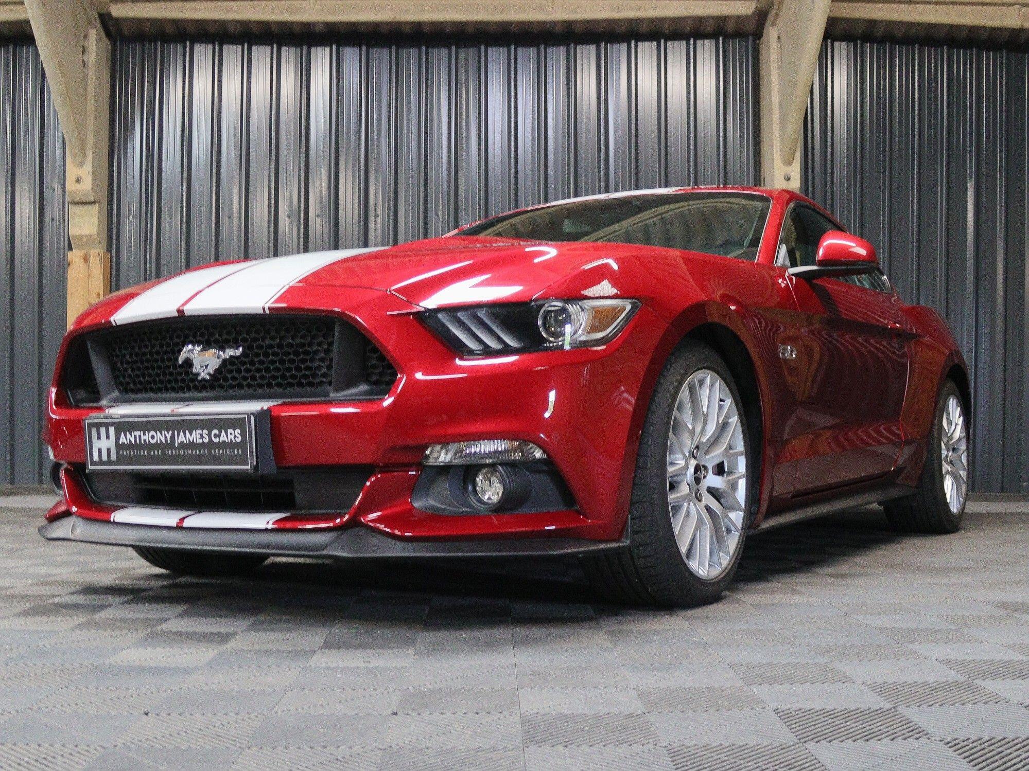 Ford Mustang view 6