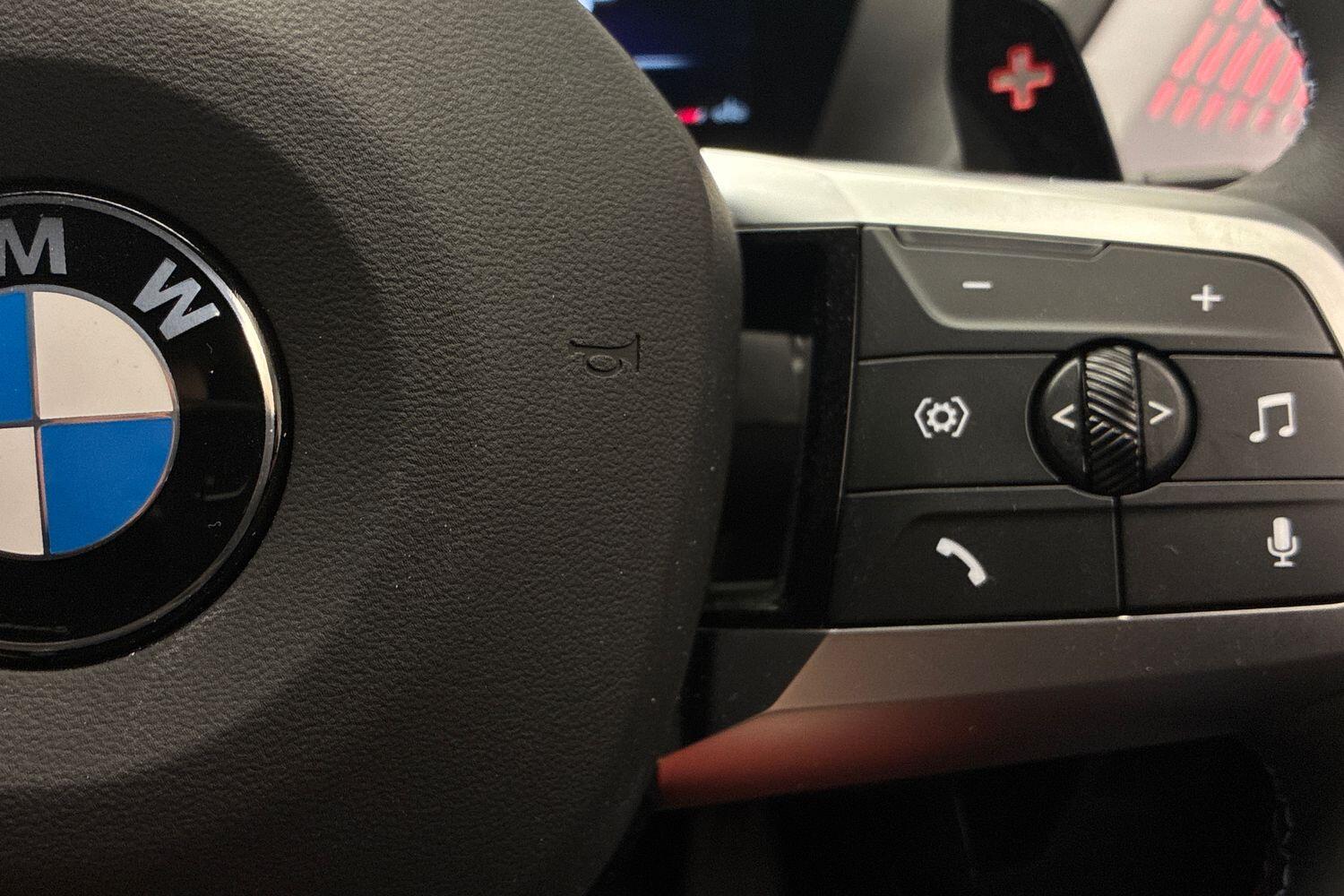 BMW 1 Series view 19