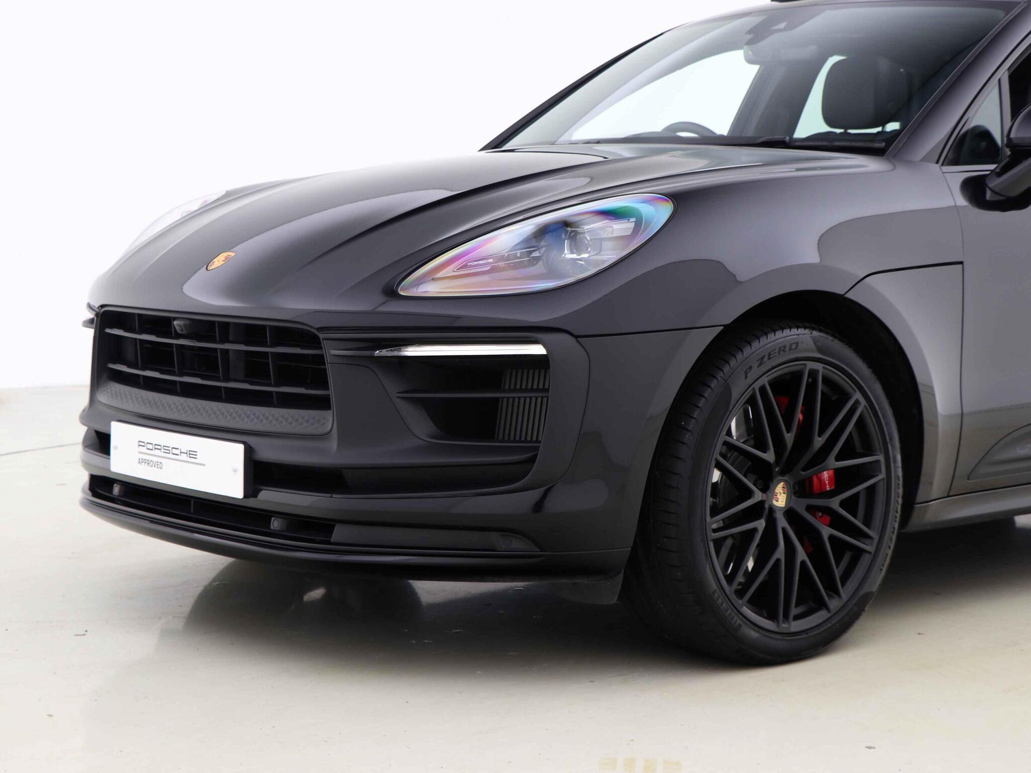 Porsche Macan view 16