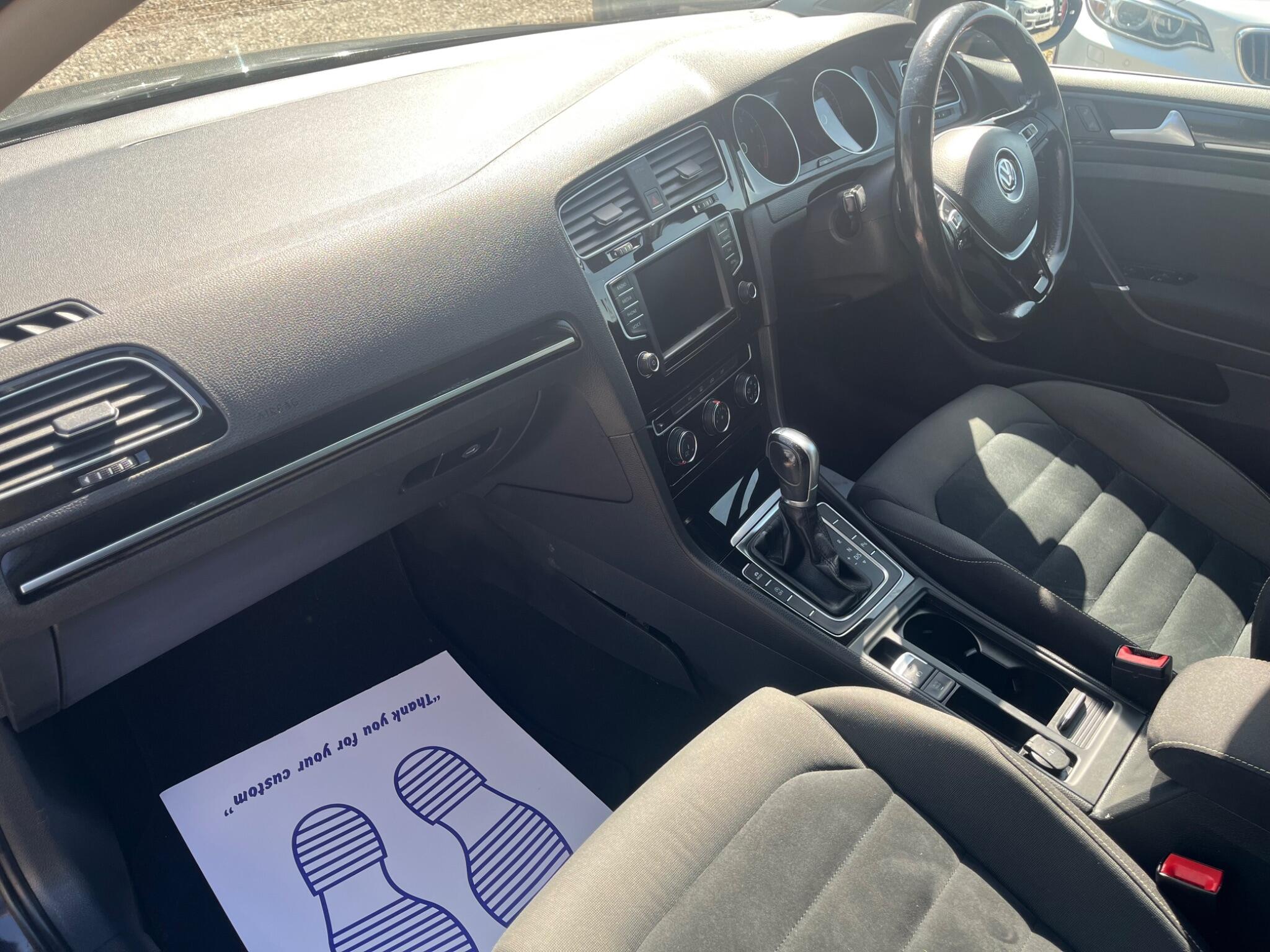 Volkswagen Golf view 11