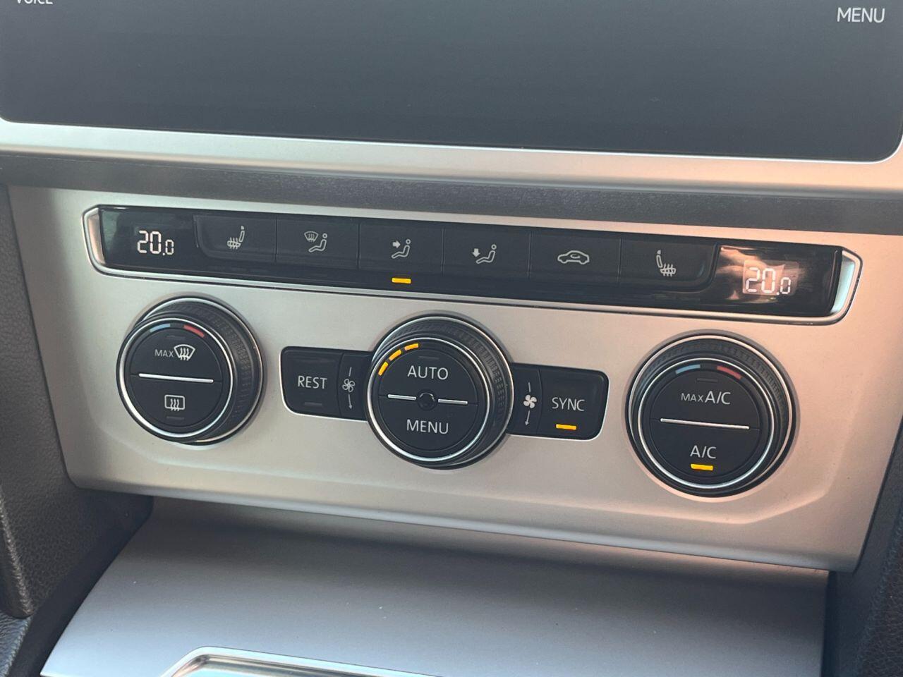 Volkswagen Passat view 21