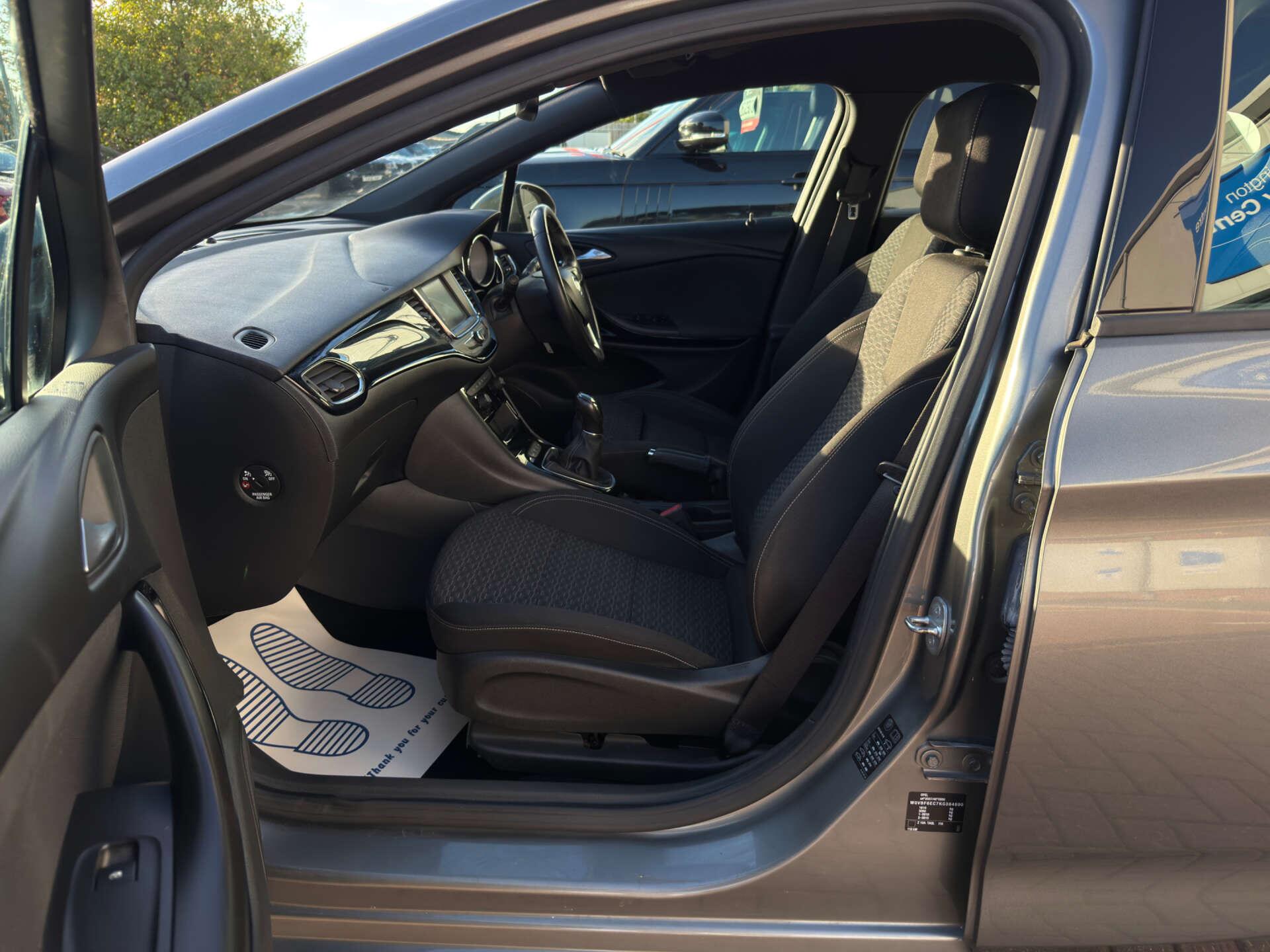 Vauxhall Astra view 36