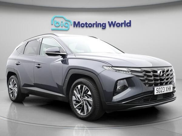 Grey 2023 Hyundai Tucson SUV/Crossover Front-wheel drive Manual