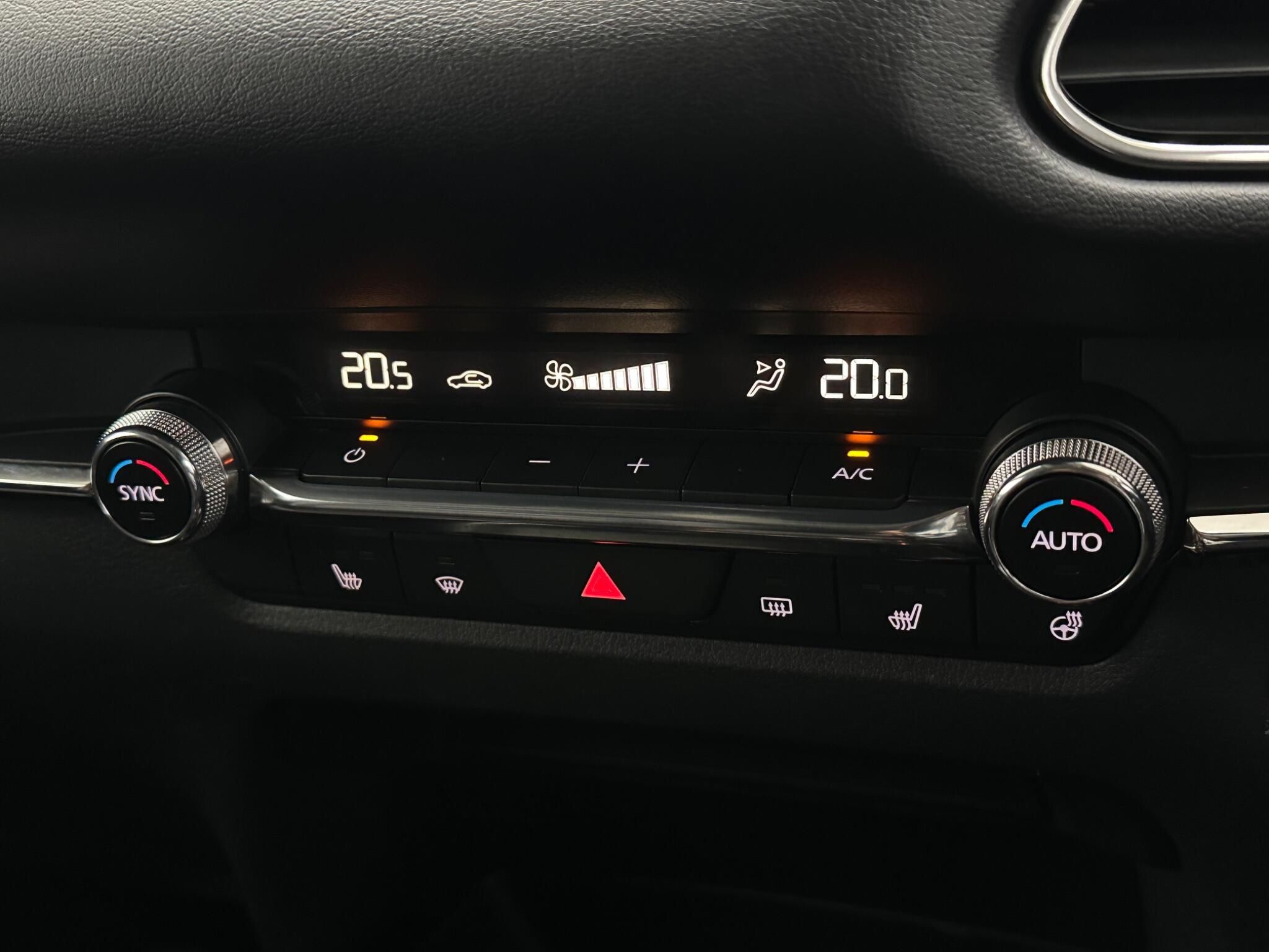 Mazda CX-30 view 21