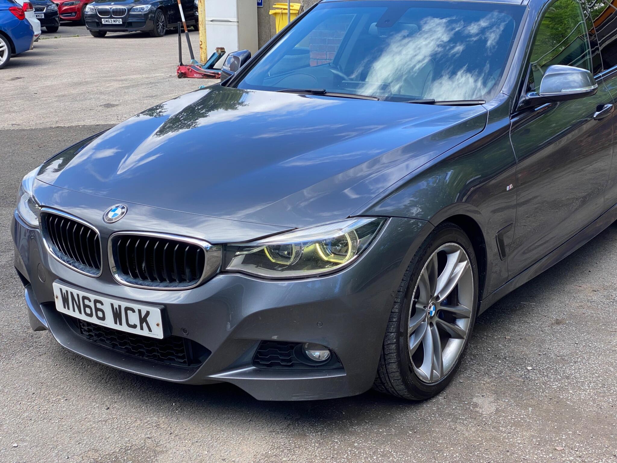 BMW 3 Series view 8