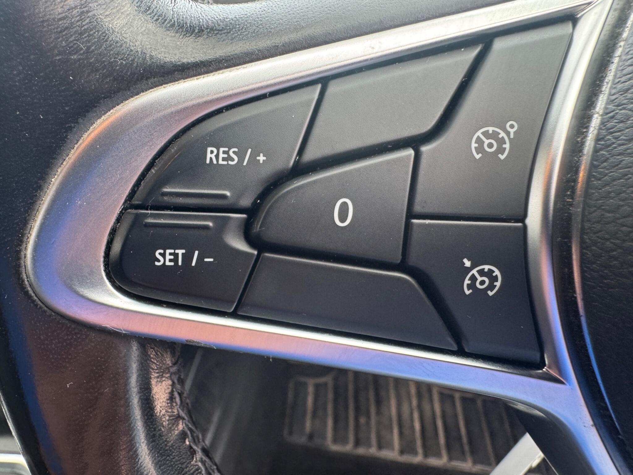 Renault Clio view 39
