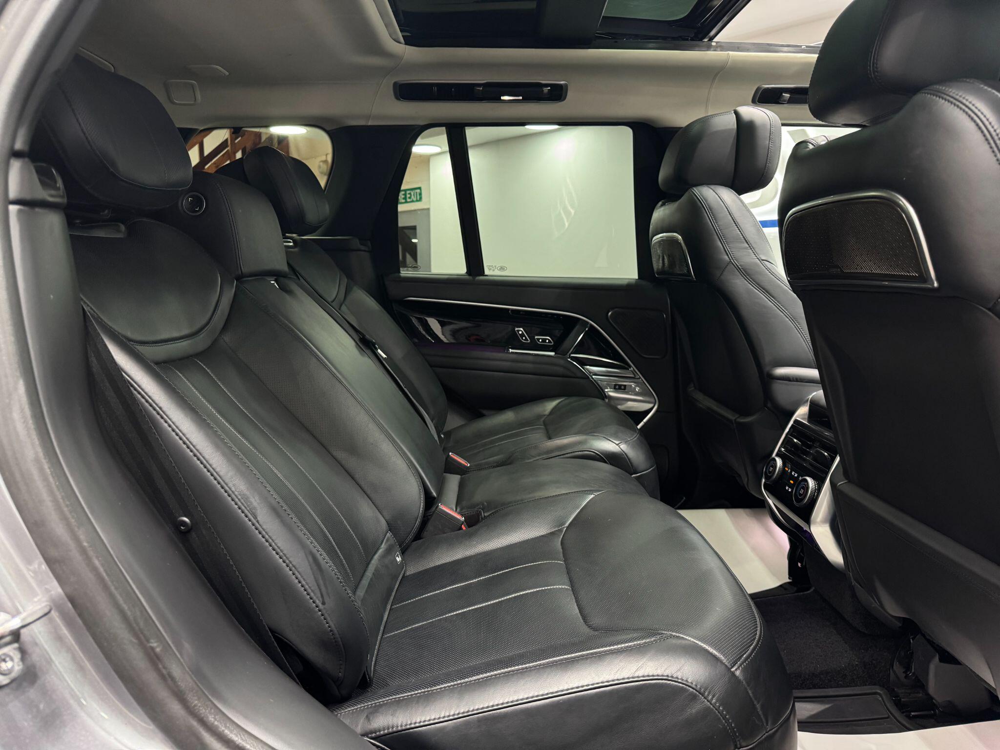 Land Rover Range Rover view 72