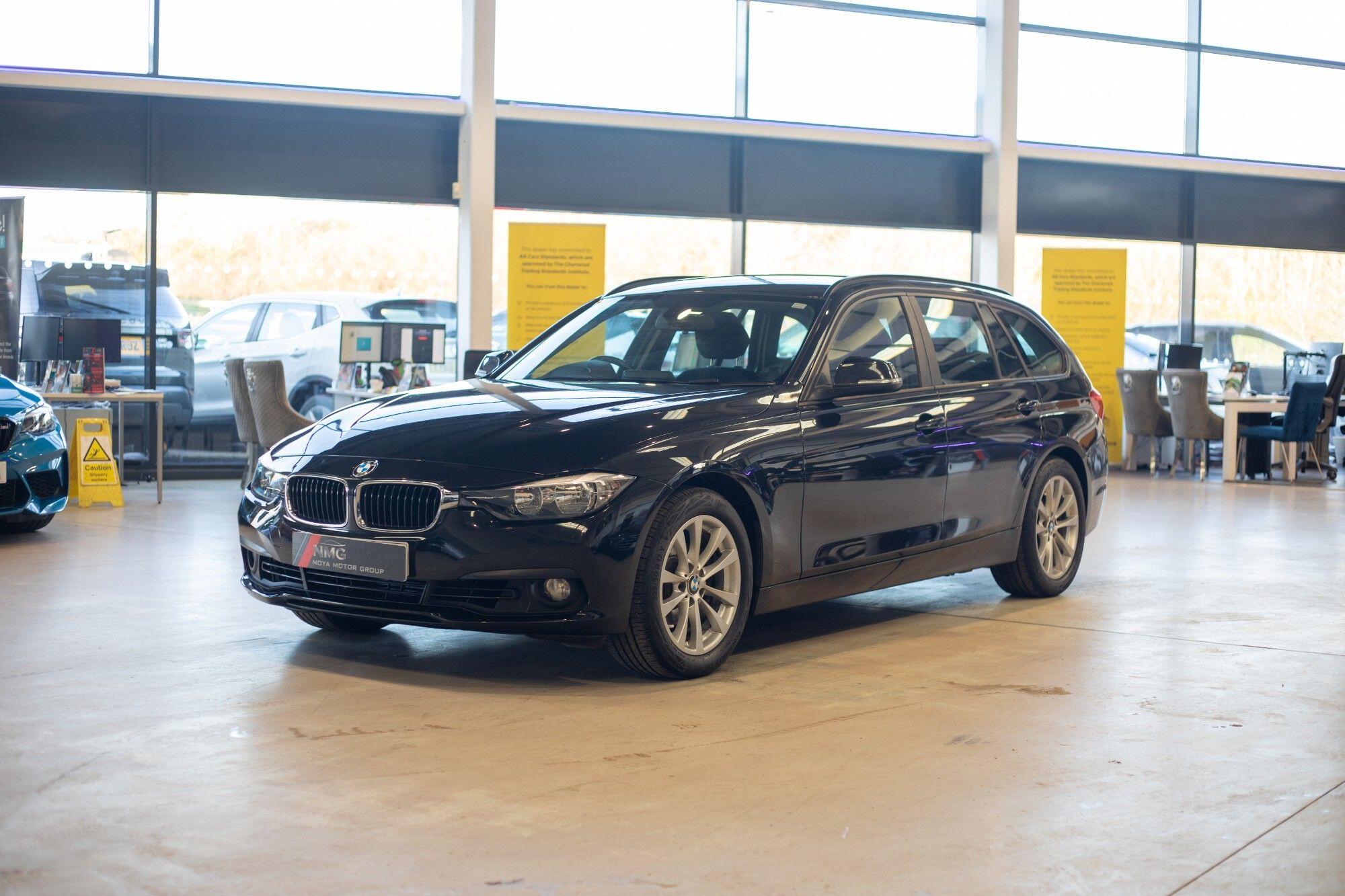 BMW 3 Series view 9