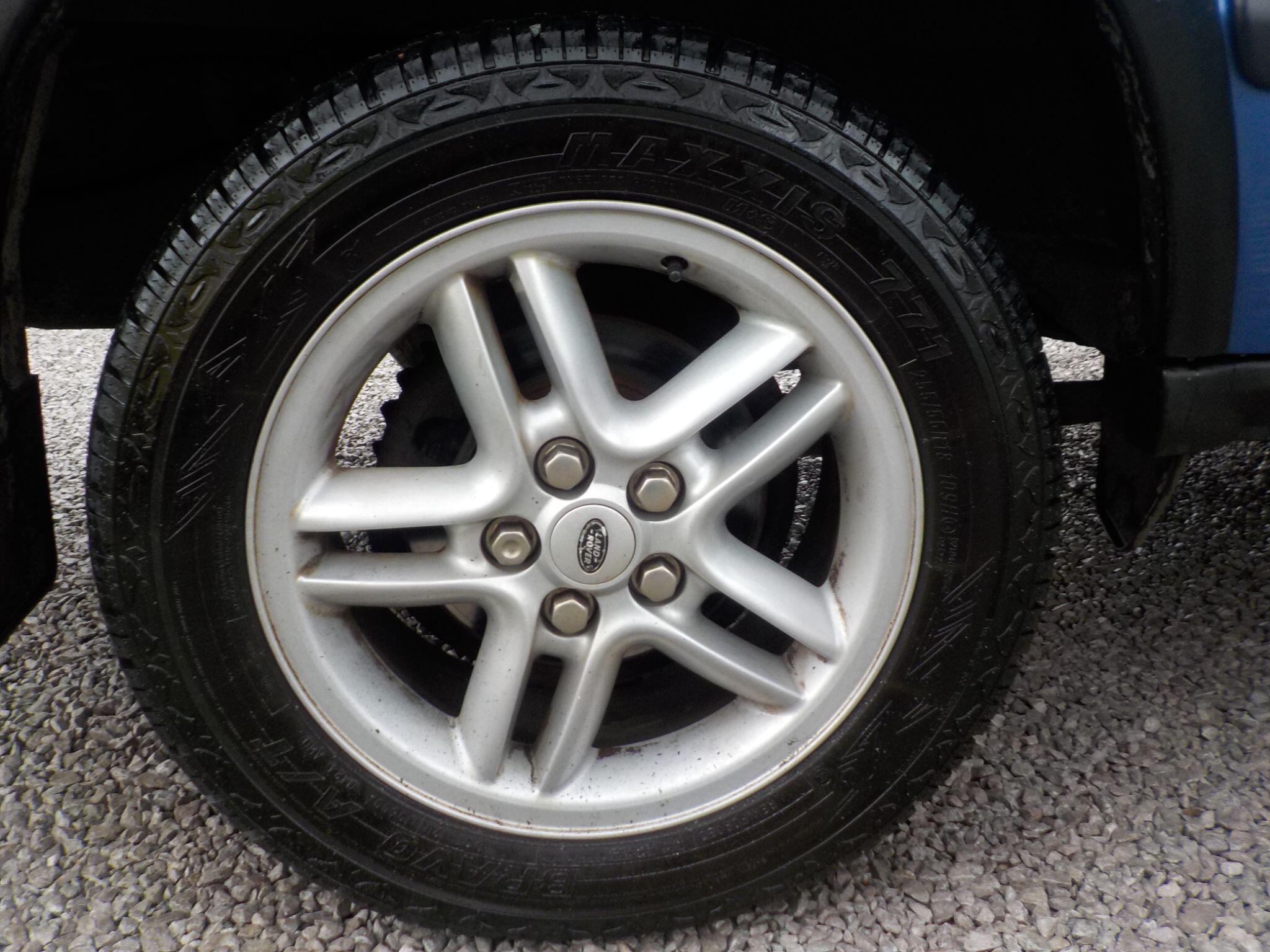 Land Rover Discovery 2.5 TD5 XS Station Wagon 5dr Diesel Manual (5 Seats) (262 g/km, 136 bhp)