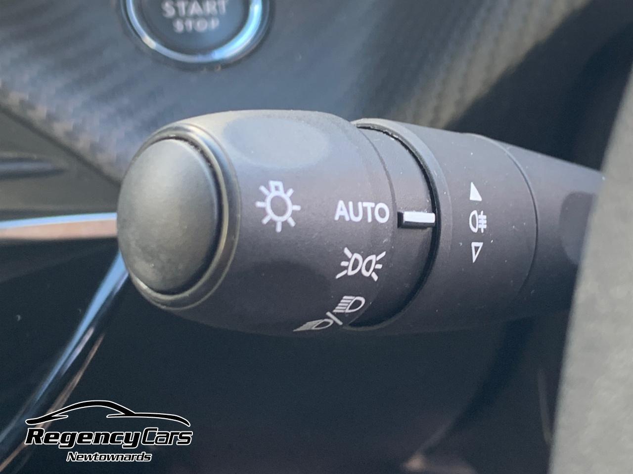 Peugeot 2008 view 17