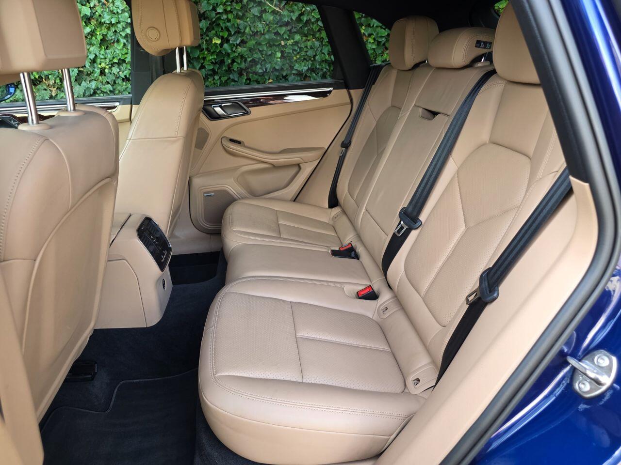 Porsche Macan view 46