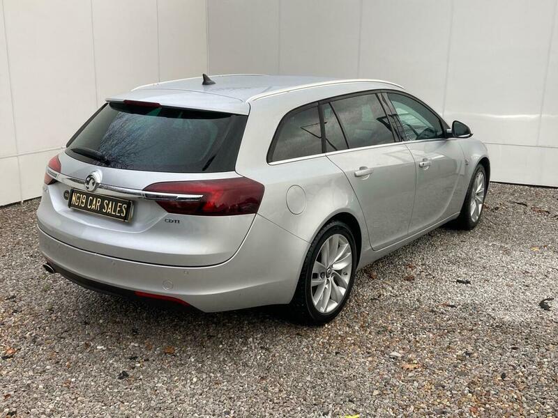 2017 Vauxhall Insignia 2.0 CDTi ecoFLEX SRi Nav Sports Tourer Euro 6 (s/s) 5dr • 120,000 miles image 7