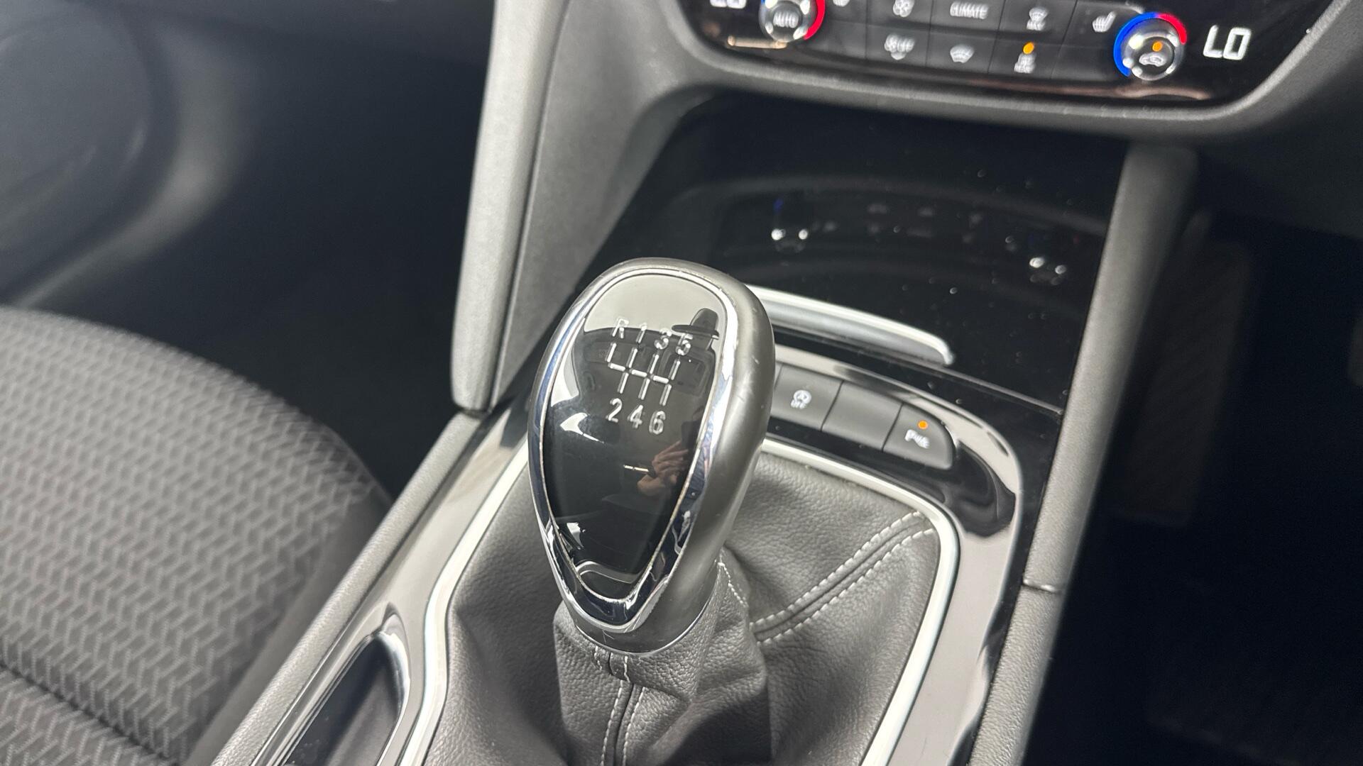 Vauxhall Insignia view 36