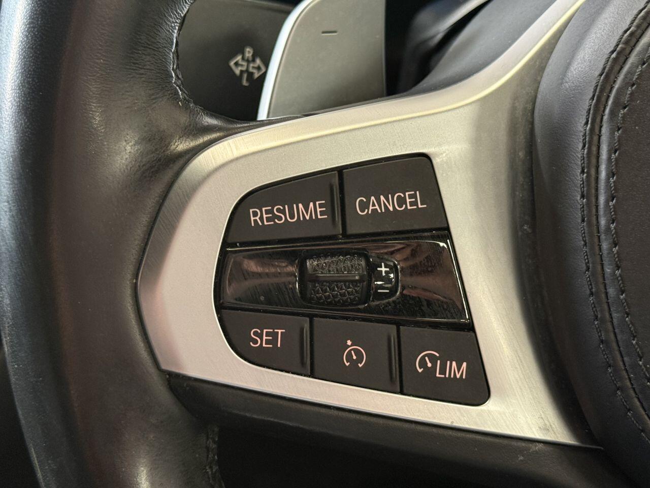 BMW 5 Series view 36