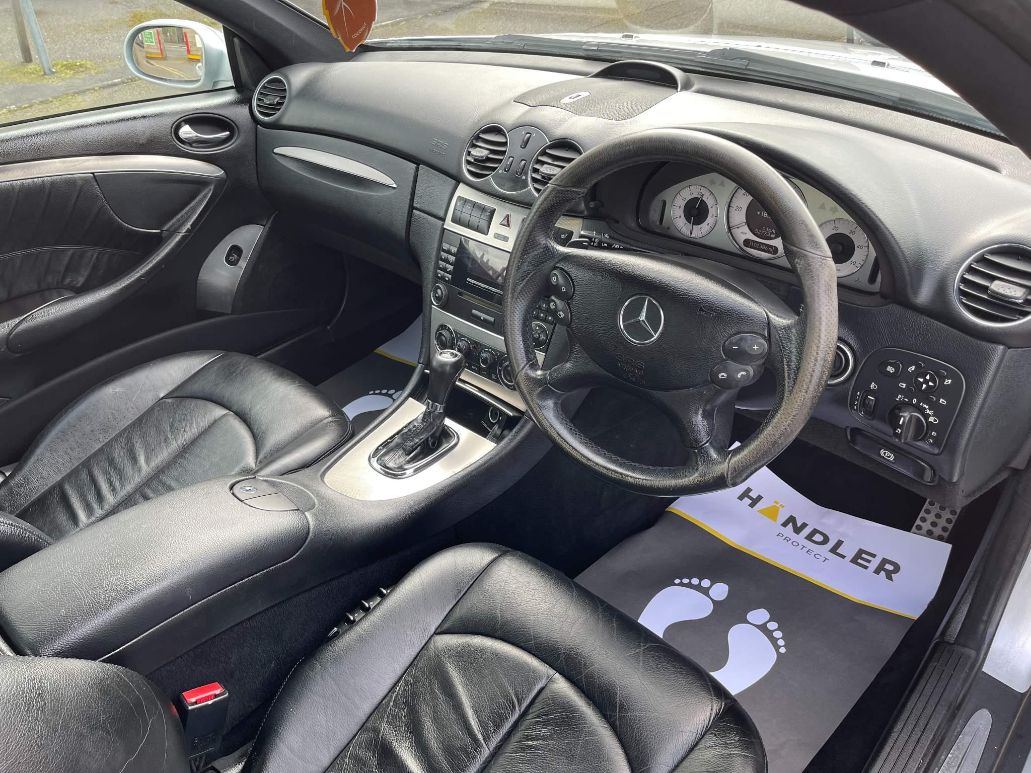 Mercedes-Benz CLK view 21