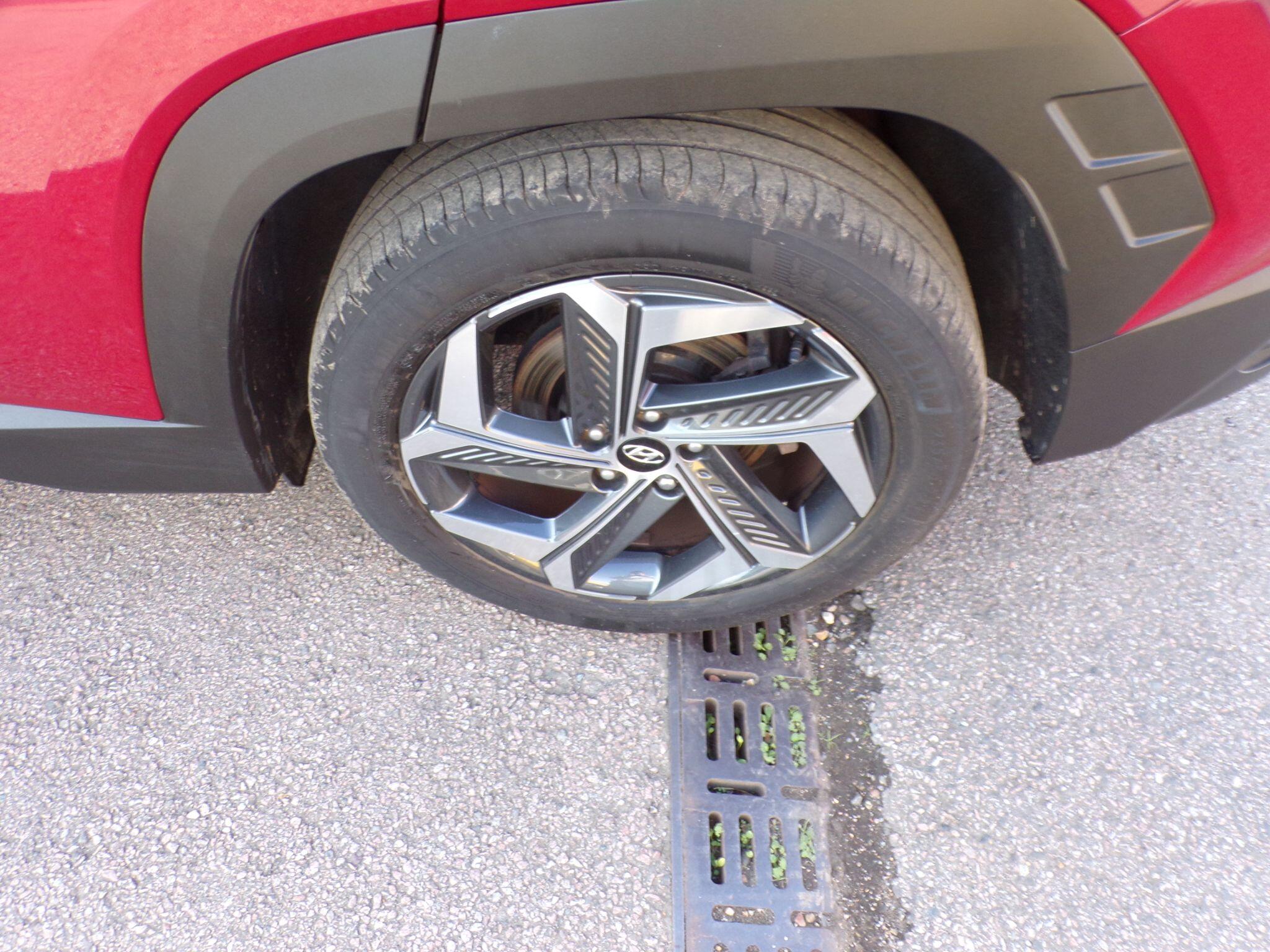 Hyundai Tucson view 12