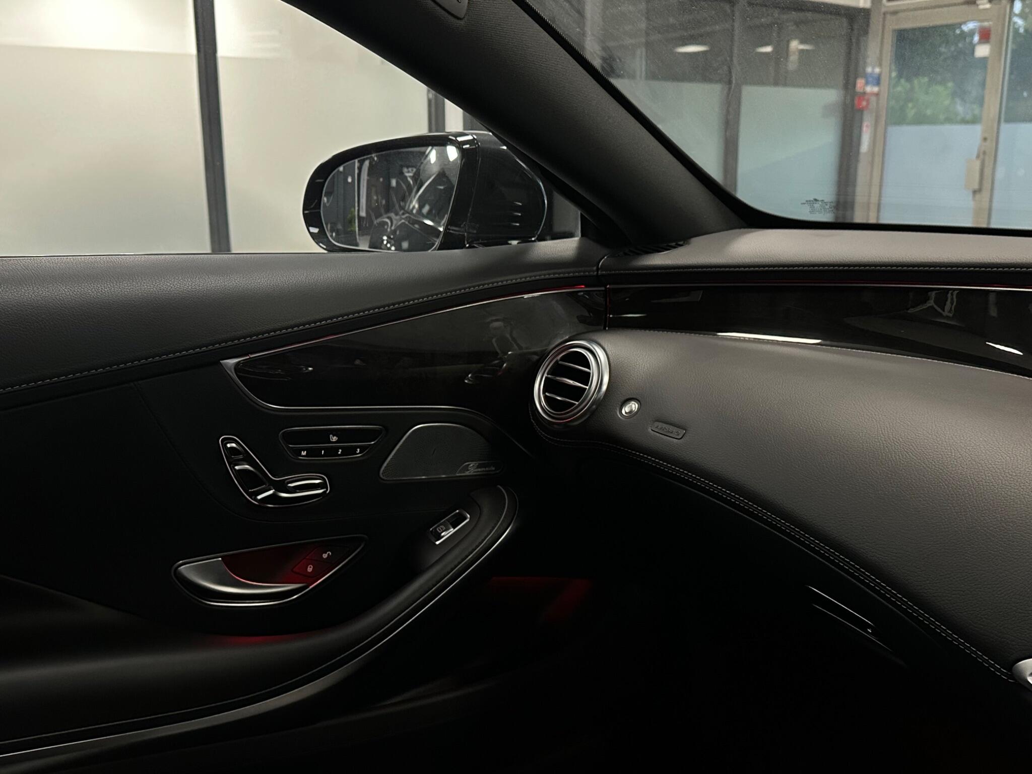 Mercedes-Benz S Class view 34