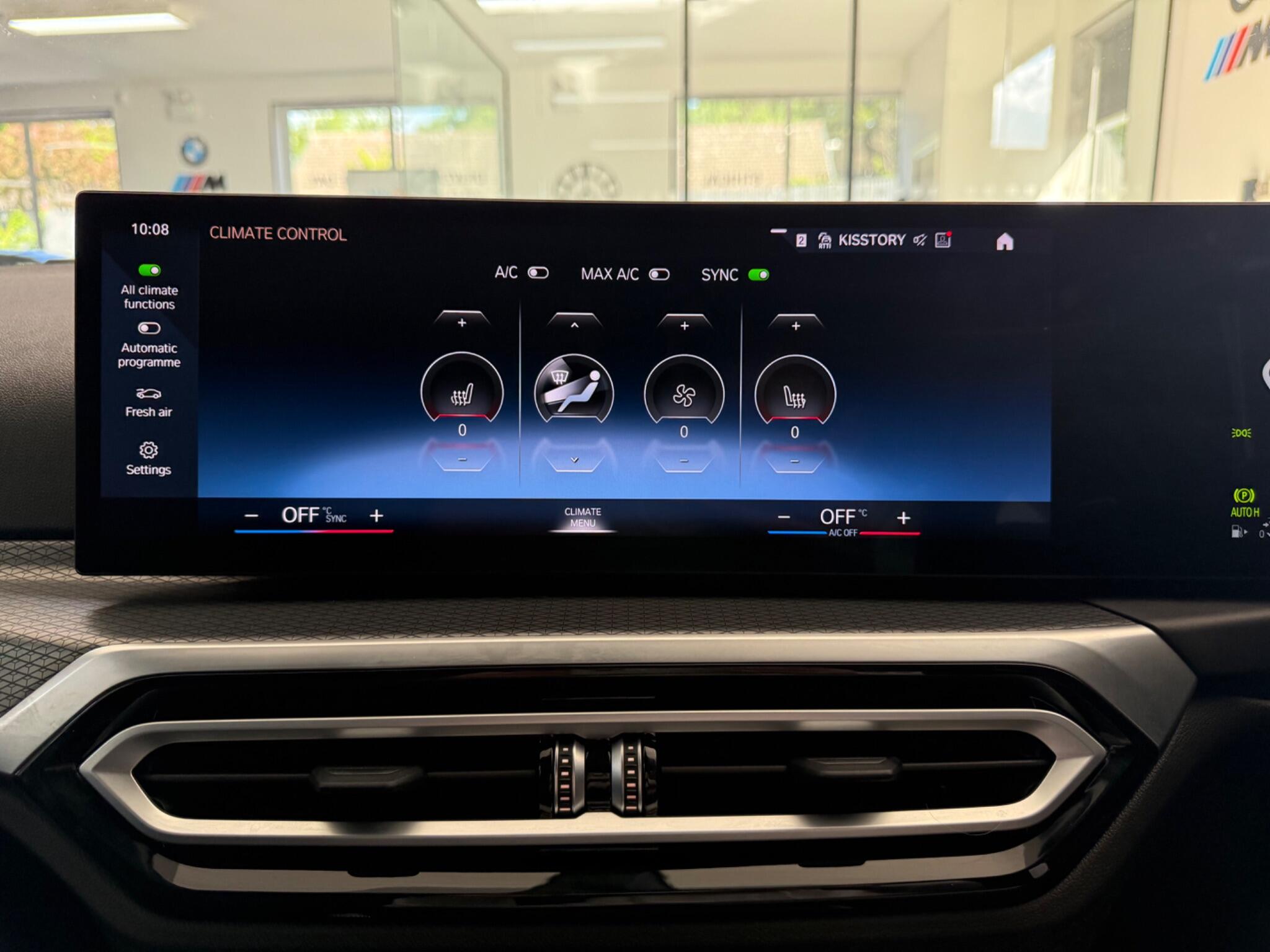 BMW 3 Series view 14
