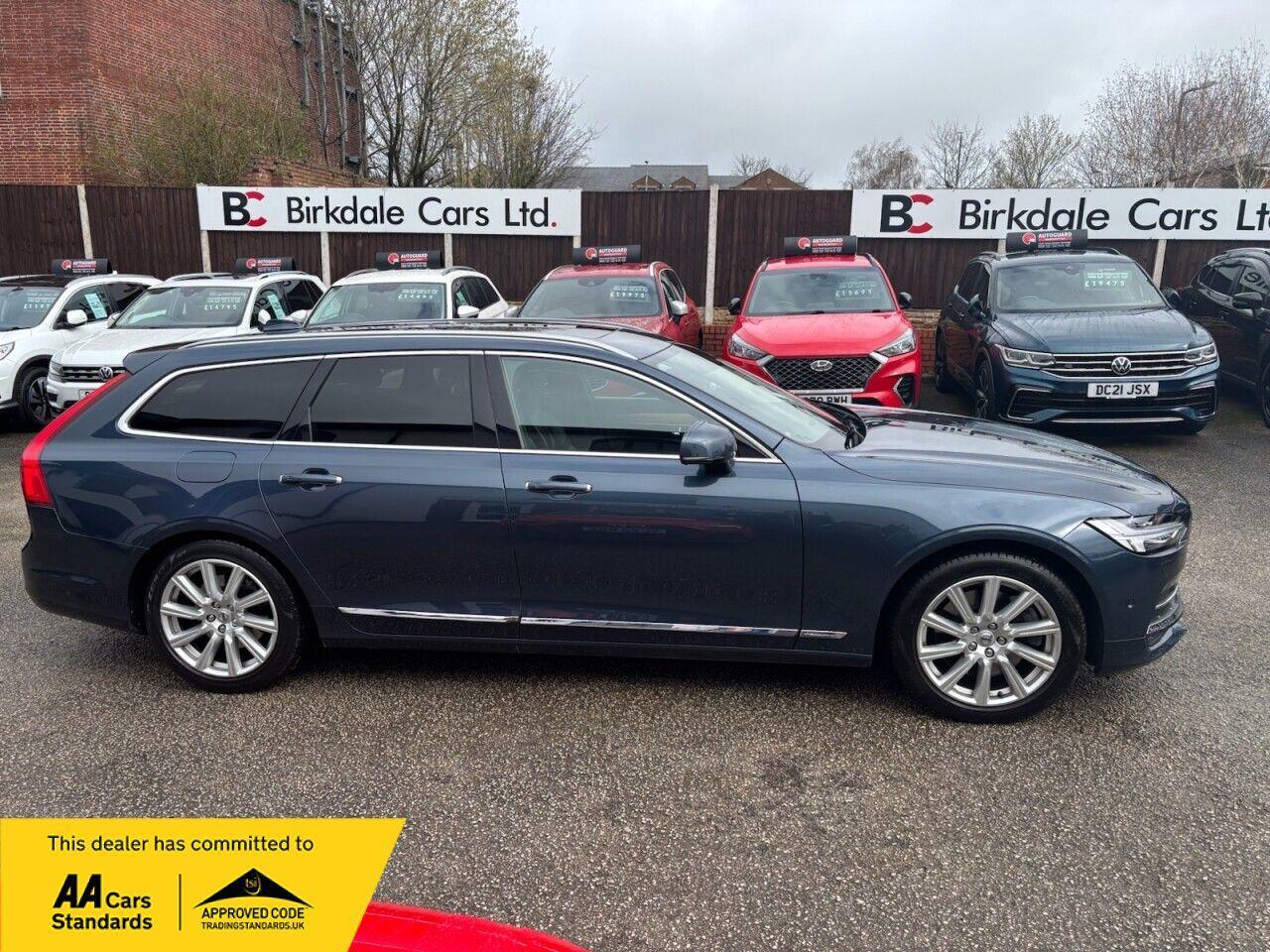 Volvo V90 view 2