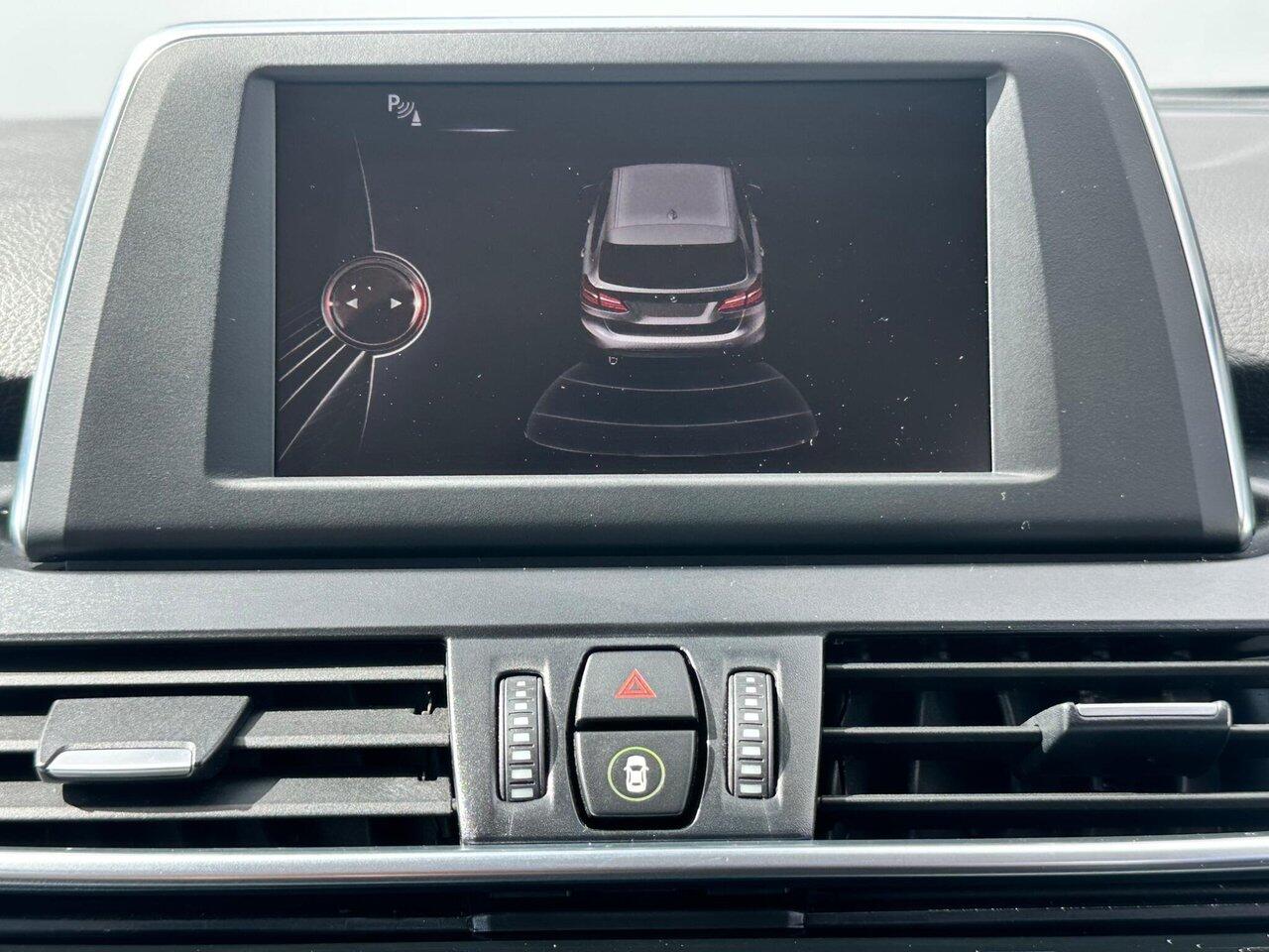 BMW 2 Series view 24