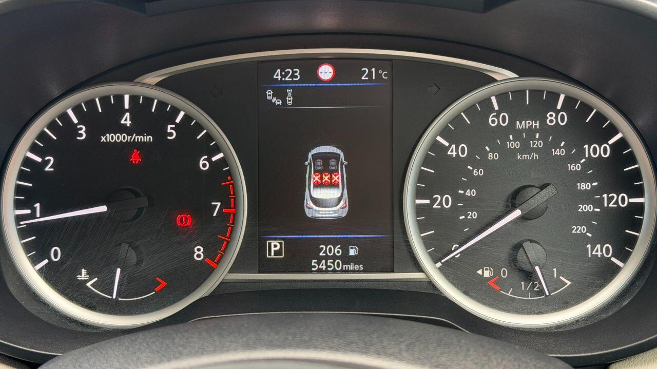 Nissan Micra view 29