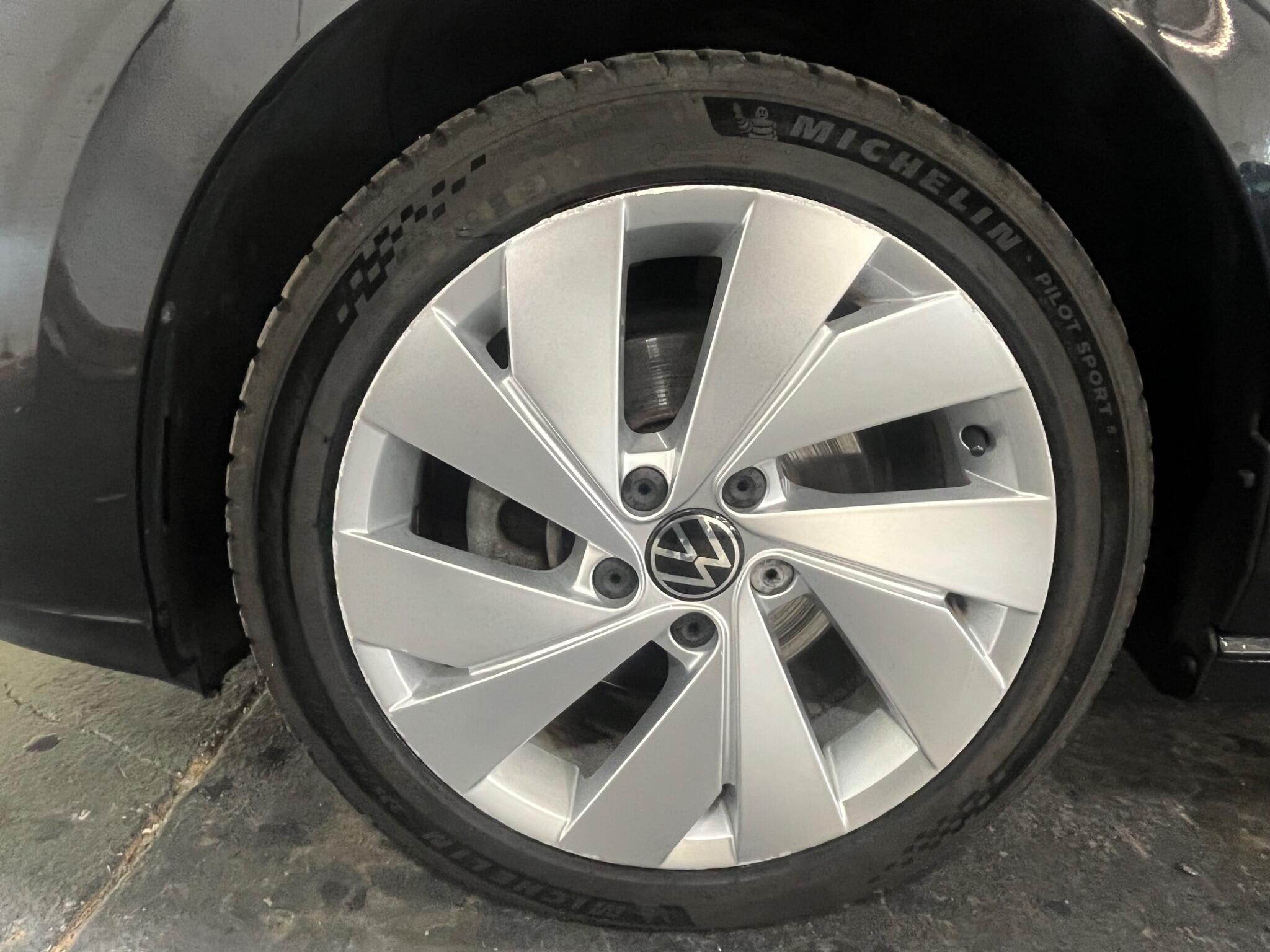 2020 Volkswagen Golf 1.5 TSI Style Euro 6 (s/s) 5dr • 63,000 miles image 28