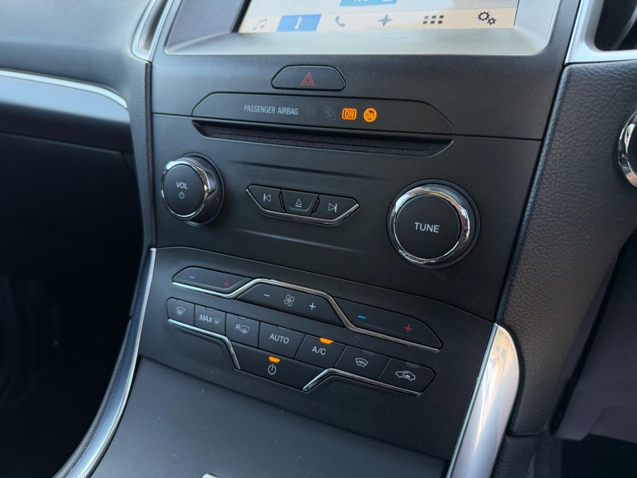 Ford Galaxy view 33