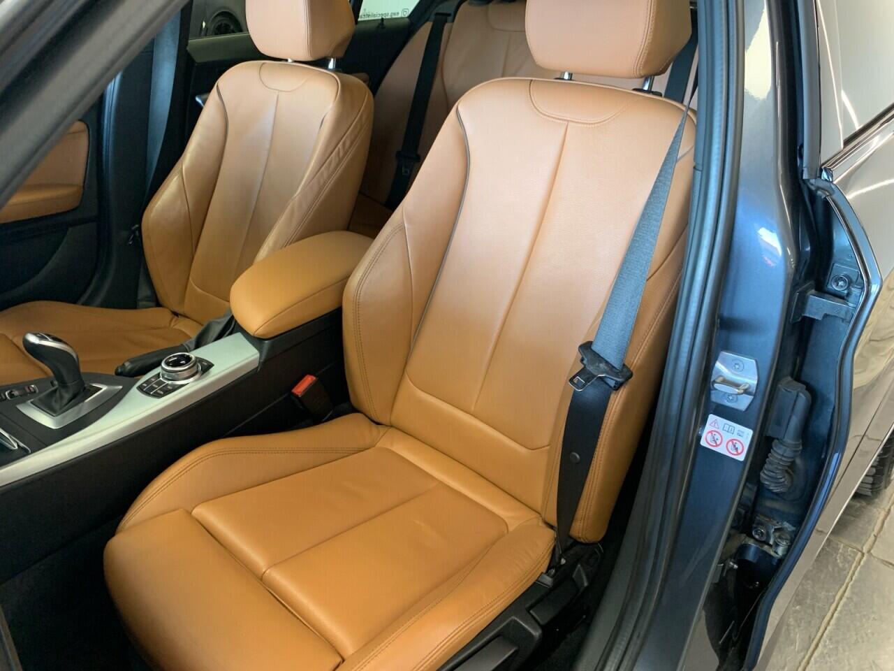 BMW 1 Series view 32
